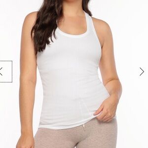 NWOT Lorna Jane comfort seamless tank